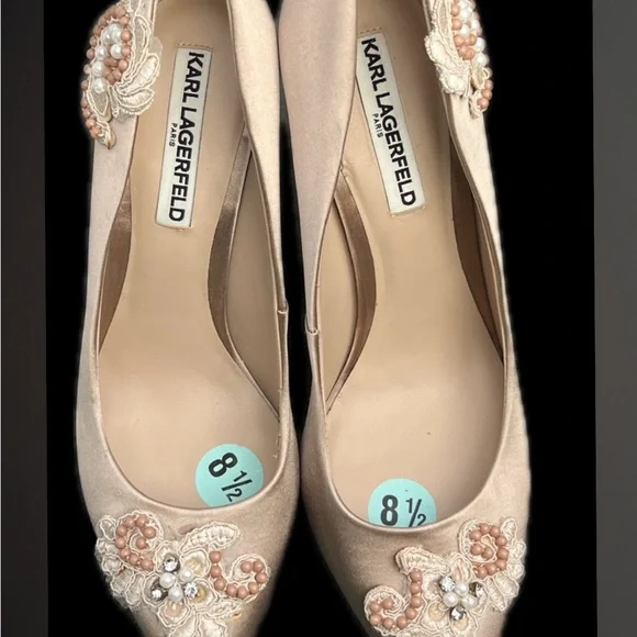 Women Cream Embellished pumps NWOT - Picture 2 of 4